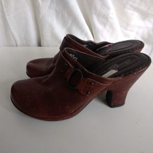 Brand-new Barn Crown Brown Leather Mules
